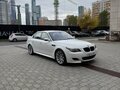 2008 BMW M5 IV (E60/E61), белый - вид 1