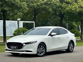 2022 Mazda 3 Axela IV (BP), белый, 1100000 рублей, вид 1