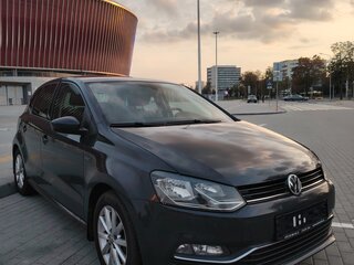 2015 Volkswagen Polo V Рестайлинг, серый, 883010 рублей, вид 1