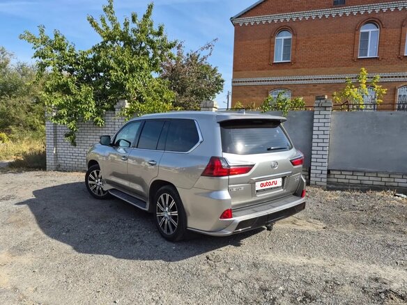 2019 Lexus LX, серый - вид 2