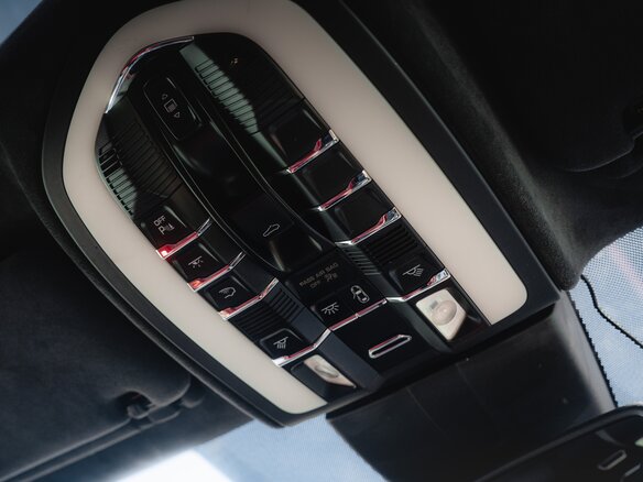 2015 Porsche Cayenne GTS II Рестайлинг (958), чёрный, 3800000 рублей - вид 13