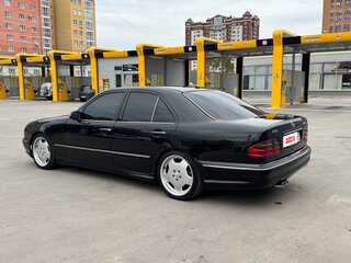 2000 Mercedes-Benz E-Класс 430 II (W210, S210) Рестайлинг, чёрный, 750000 рублей, вид 2