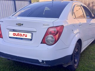 2014 Chevrolet Aveo II, белый, 350000 рублей, вид 4
