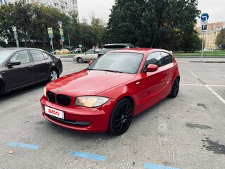 2011 BMW 1 серии 118i I (E81/E82/E87/E88) Рестайлинг, красный, 1050000 рублей, вид 2