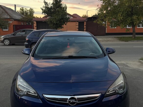 2014 Opel Astra GTC J Рестайлинг, синий