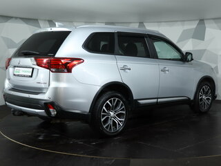 2018 Mitsubishi Outlander III Рестайлинг 2, серебристый, 1731000 рублей, вид 5