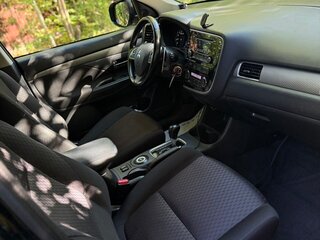 2013 Mitsubishi Outlander III, чёрный, 1245000 рублей, вид 2