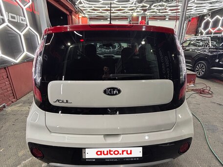 2018 Kia Soul II Рестайлинг, белый, 1490000 рублей, вид 3