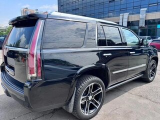 2020 Cadillac Escalade IV, чёрный, 6000000 рублей, вид 2