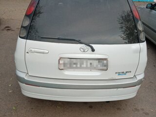 2000 Toyota Raum I, белый, 340000 рублей, вид 2