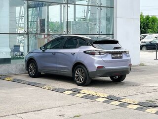 2021 Geely Geometry C 70 kWh, серебристый, 1545000 рублей, вид 4