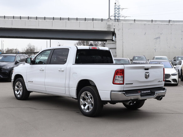 2022 Ram 1500 Crew Cab V, белый, 5801400 рублей - вид 6