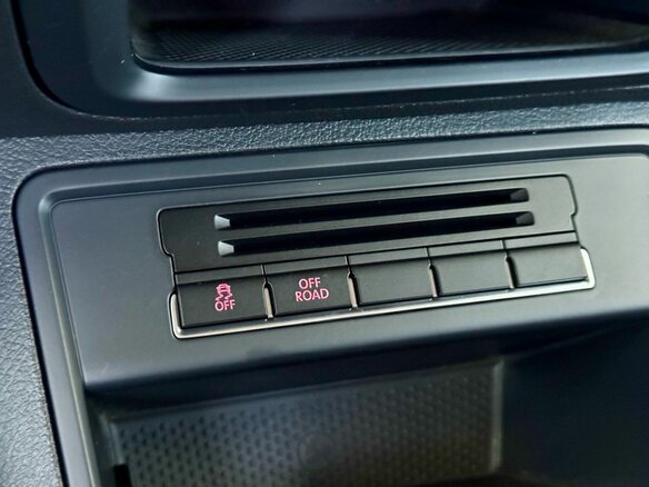 2014 Volkswagen Tiguan I Рестайлинг, чёрный, 1749000 рублей - вид 22