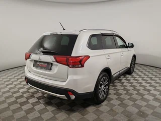 2016 Mitsubishi Outlander III Рестайлинг 2, белый, 1500000 рублей, вид 5