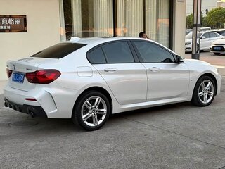 2023 BMW 1 серии 120i III (F52) Рестайлинг, белый, 1435000 рублей, вид 4