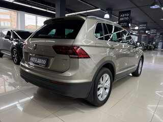 2020 Volkswagen Tiguan II, бежевый, 2723000 рублей, вид 4