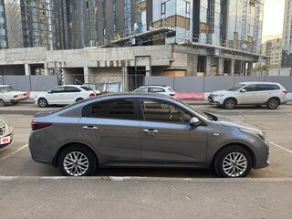 2019 Kia Rio IV, серый, 1400000 рублей, вид 5