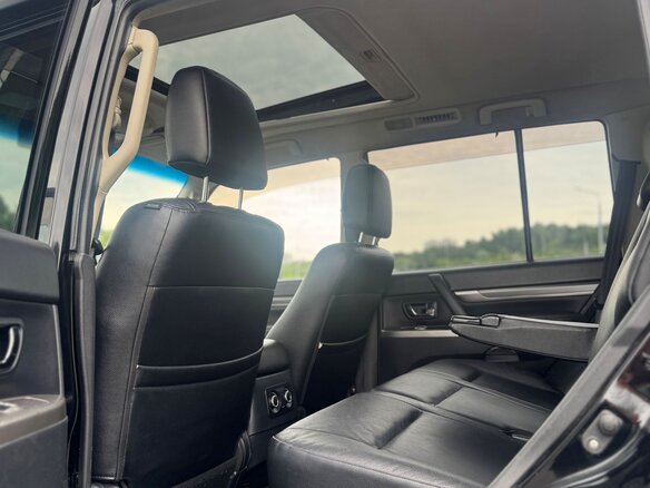 2012 Mitsubishi Pajero IV Рестайлинг 1, чёрный, 2790000 рублей - вид 21