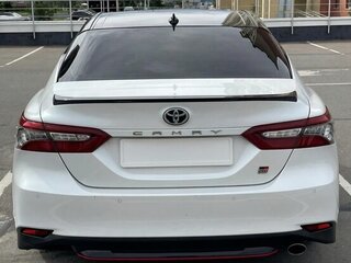 2022 Toyota Camry VIII (XV70) Рестайлинг, белый, 3100000 рублей, вид 4
