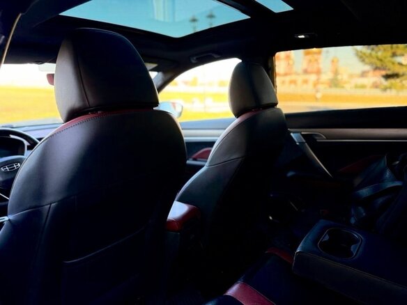 2022 Geely Coolray I, золотистый, 1380000 рублей - вид 9