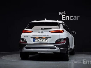 2023 Hyundai Kona I Рестайлинг, белый, 1380000 рублей, вид 3