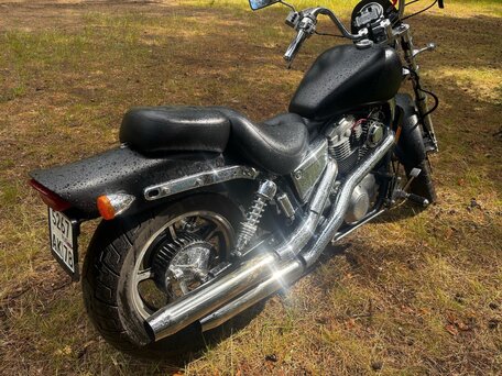 1990 Honda VT 1100, чёрный, 360000 рублей, вид 1