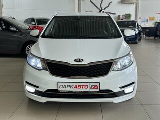 2016 Kia Rio III Рестайлинг, белый, 1175000 рублей, вид 2