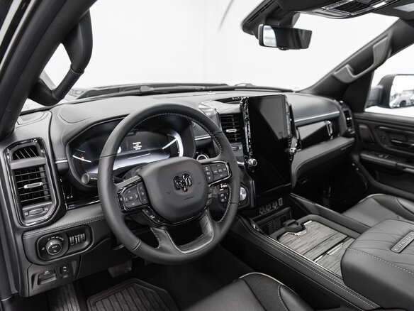 2026 Ram 1500 Crew Cab eTorque V Рестайлинг, чёрный, 11090000 рублей - вид 16