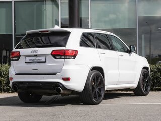 2014 Jeep Grand Cherokee SRT IV (WK2) Рестайлинг, белый, 3040000 рублей, вид 2