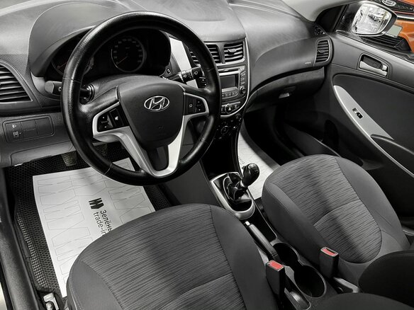 2014 Hyundai Solaris I Рестайлинг, чёрный, 930000 рублей - вид 7