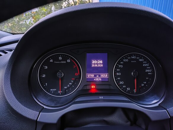 2016 Audi A3 III (8V) Рестайлинг, белый, 1845000 рублей - вид 11