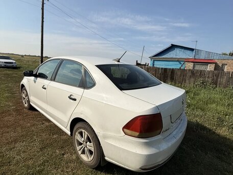 2020 Volkswagen Polo V Рестайлинг, белый, 576000 рублей, вид 3