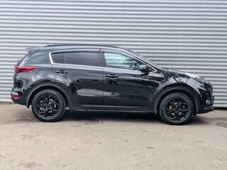 2021 Kia Sportage IV Рестайлинг, чёрный, 2150000 рублей, вид 4