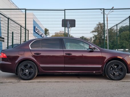 2009 Skoda Superb II, пурпурный, 750000 рублей, вид 3