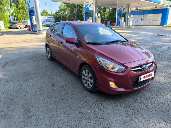 2013 Hyundai Solaris I, красный, 780000 рублей - вид 2