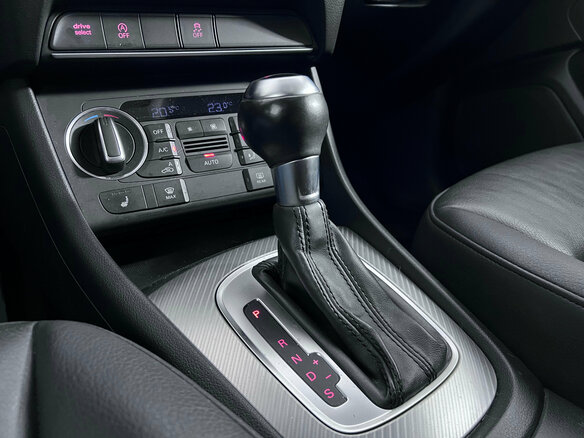 2015 Audi Q3 I (8U) Рестайлинг, белый, 2050000 рублей - вид 14
