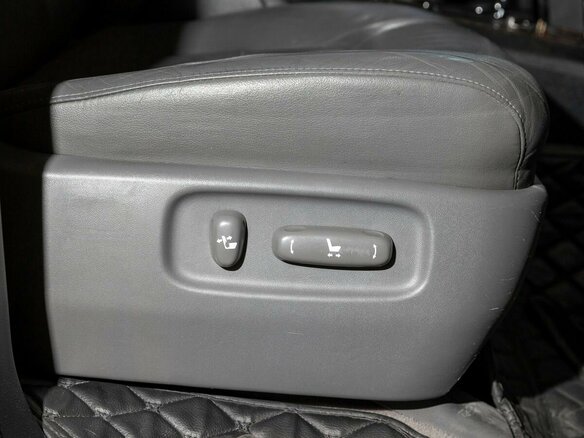 2010 Toyota Land Cruiser 200 Series, серый, 2700000 рублей - вид 37