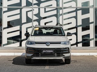 2025 Volkswagen Tharu XR 300 TSI, серый, 2820000 рублей, вид 3