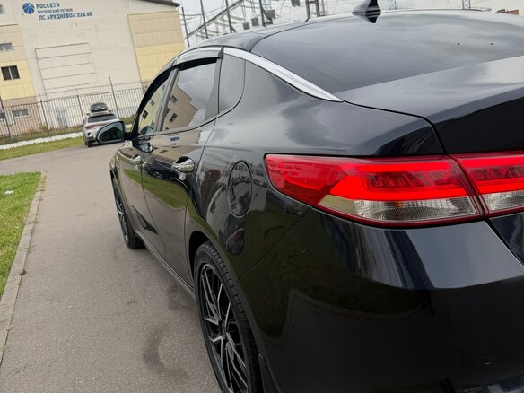 2017 Kia Optima IV, чёрный, 1250000 рублей - вид 4