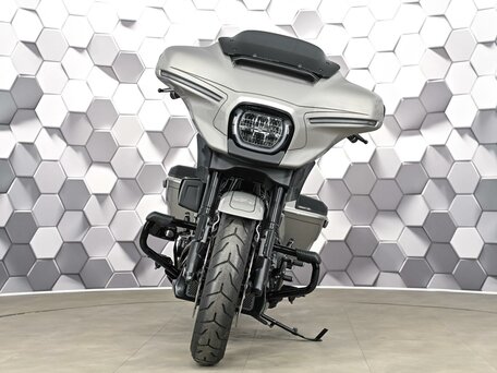 2023 Harley-Davidson CVO Street Glide, серый, 3869000 рублей, вид 5