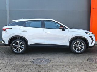 2024 Omoda C5 I Рестайлинг, белый, 1859000 рублей, вид 3