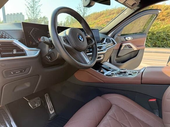 2024 BMW X6 40i III (G06) Рестайлинг, белый - вид 15
