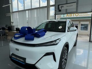 2026 Geely EX5 Гибрид EM-R, белый, 3829990 рублей, вид 4
