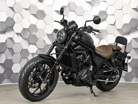 2023 Honda CMX 1100 Rebel, чёрный, 1099000 рублей, вид 2