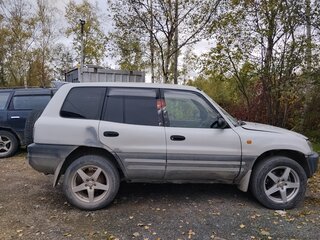 1995 Toyota RAV4 I (XA10), серый, 250000 рублей, вид 3