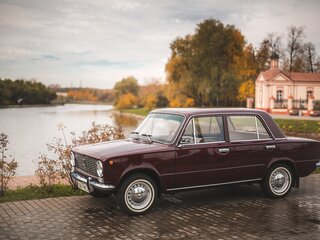 1975 Lada (ВАЗ) 2101, красный, 350000 рублей, вид 1