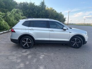 2020 Volkswagen Tiguan 380TSI L II (China Market), серый, 2840000 рублей, вид 2