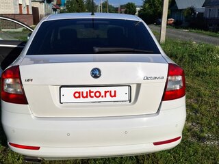 2010 Skoda Octavia II (A5) Рестайлинг, белый, 950000 рублей, вид 5