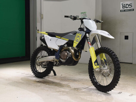 2023 Husqvarna FC 450, серый, 860000 рублей, вид 3