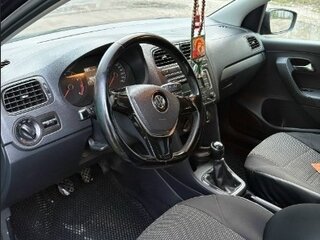 2015 Volkswagen Polo V Рестайлинг, чёрный, 790000 рублей, вид 5